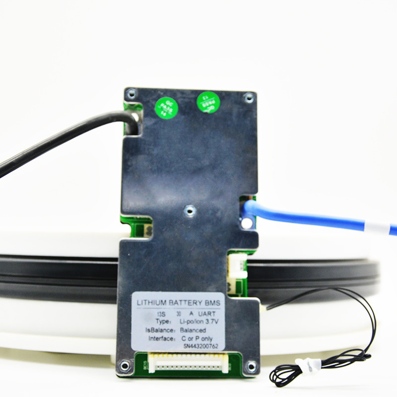 Li Ion Smart BMS UART ، BMS 13S 48V 40A 140mm × 62mm × 16mm الحجم
